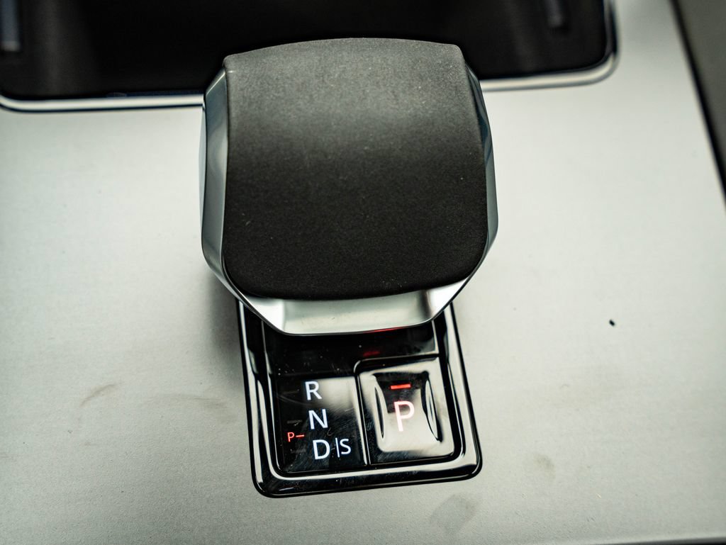 New 2026 Land Rover Discovery Sport Landmark AWD/4WD image 36