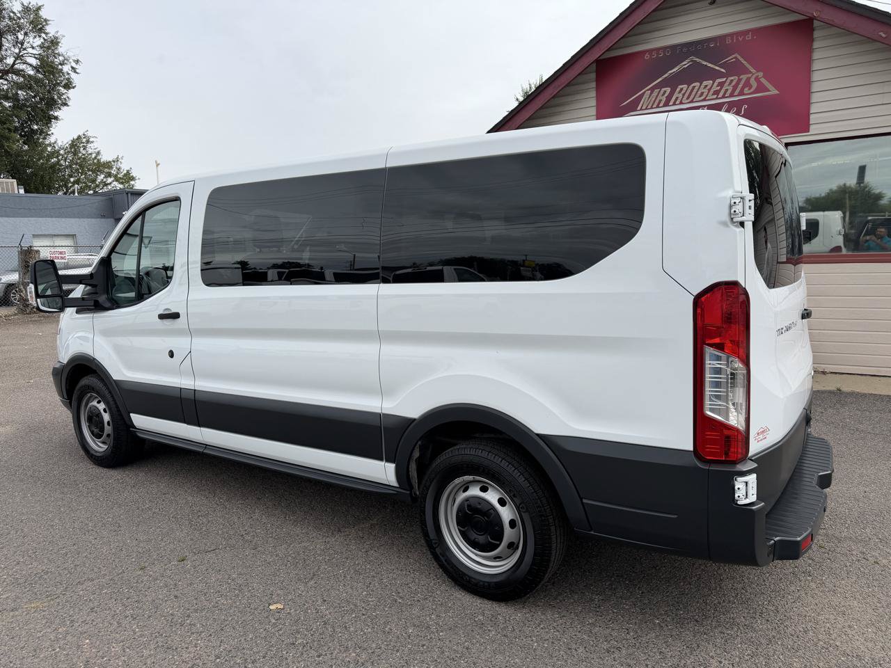Used 2018 Ford Transit 150 XL RWD image 6