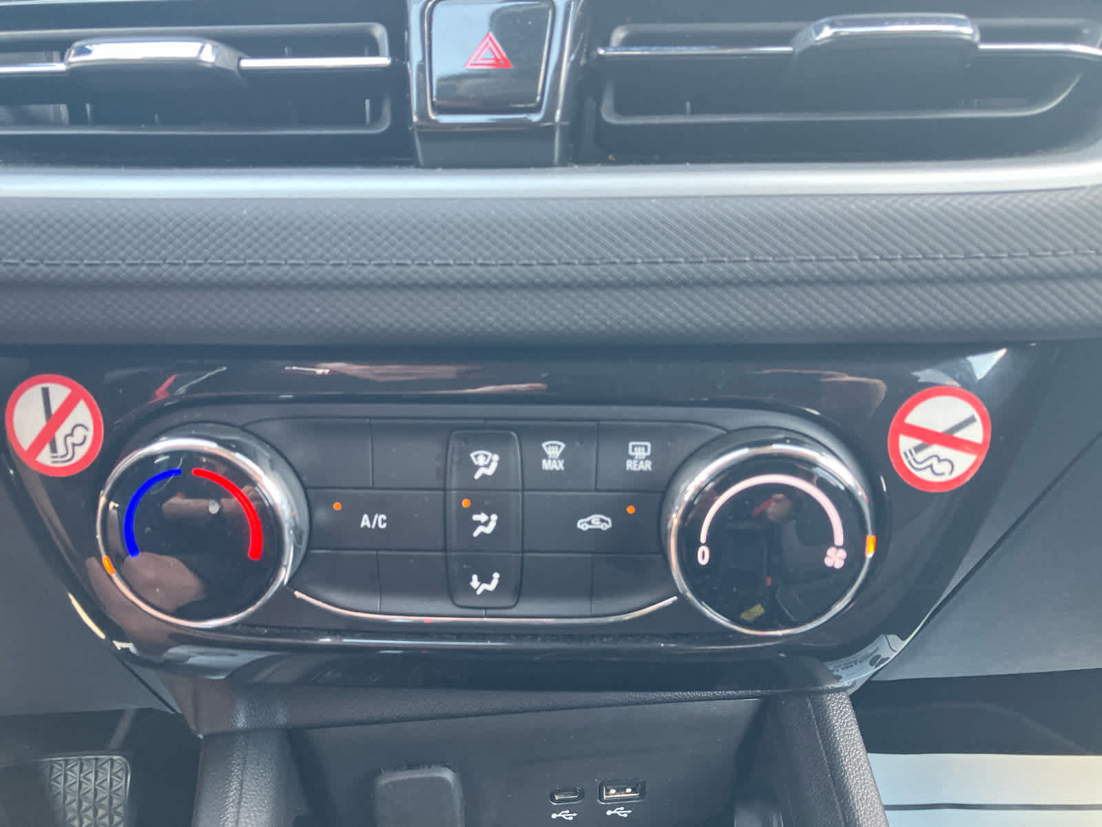 Used 2025 Chevrolet TrailBlazer LT FWD image 23