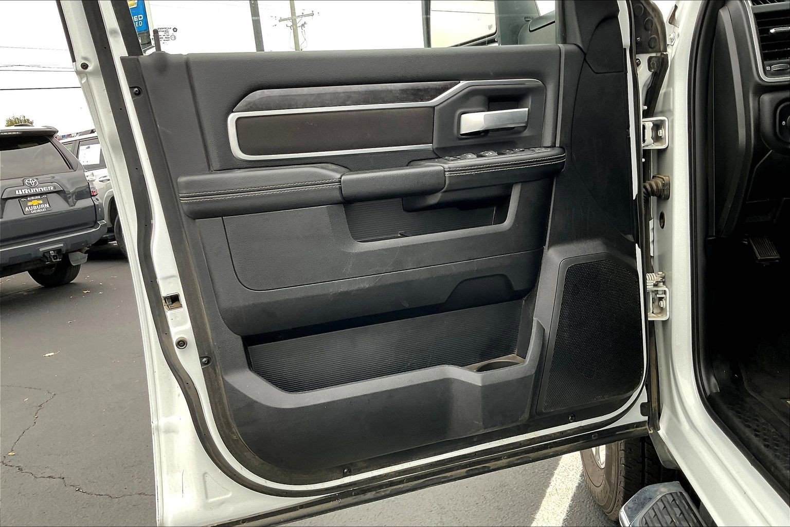 Used 2024 RAM 3500 Big Horn image 21