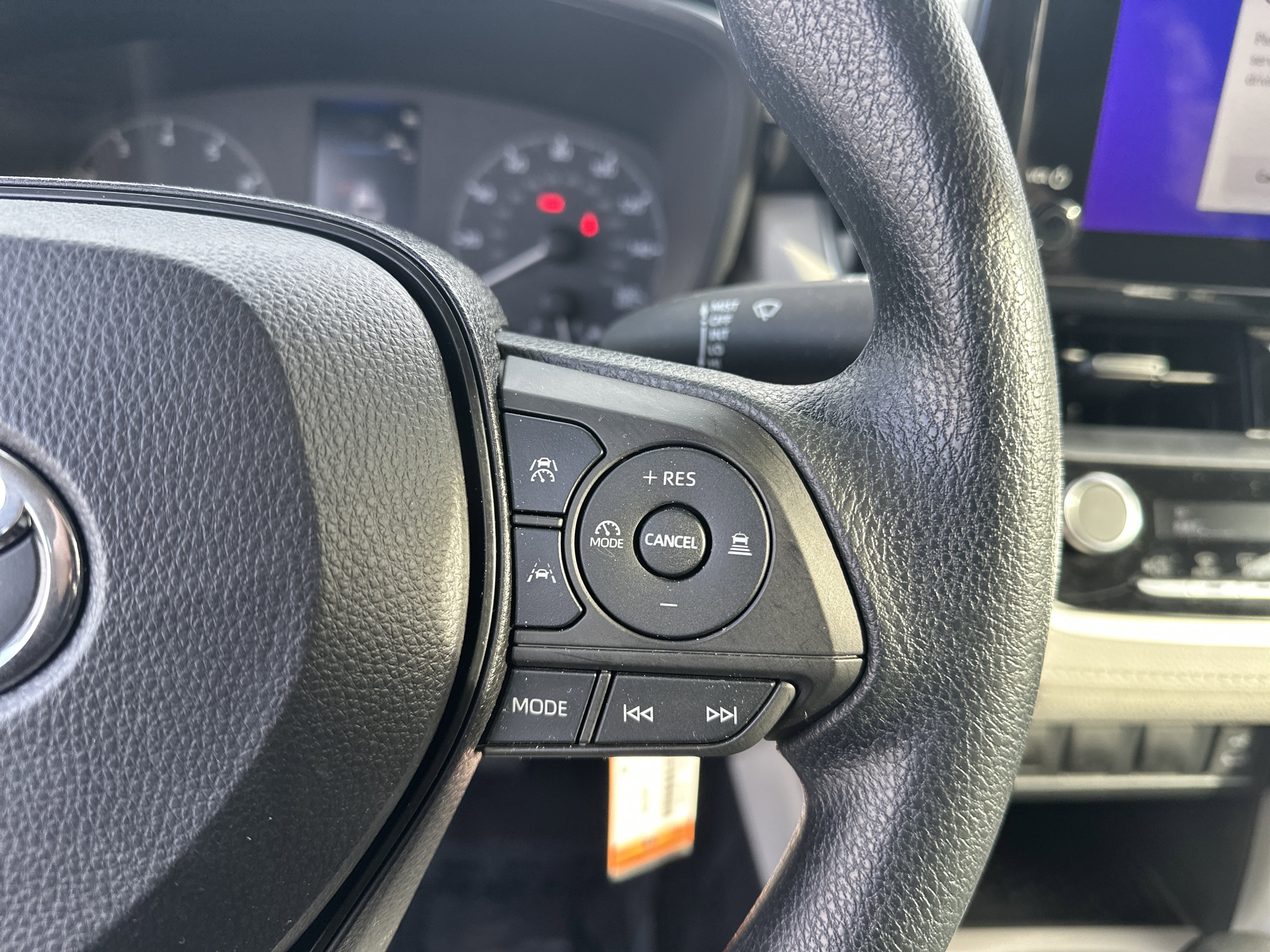 Certified 2023 Toyota Corolla Cross L image 20