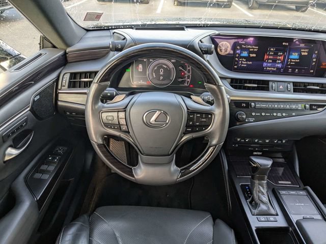 Used 2019 Lexus ES 300h Ultra Luxury w/ Accessory Package 2 FWD image 14