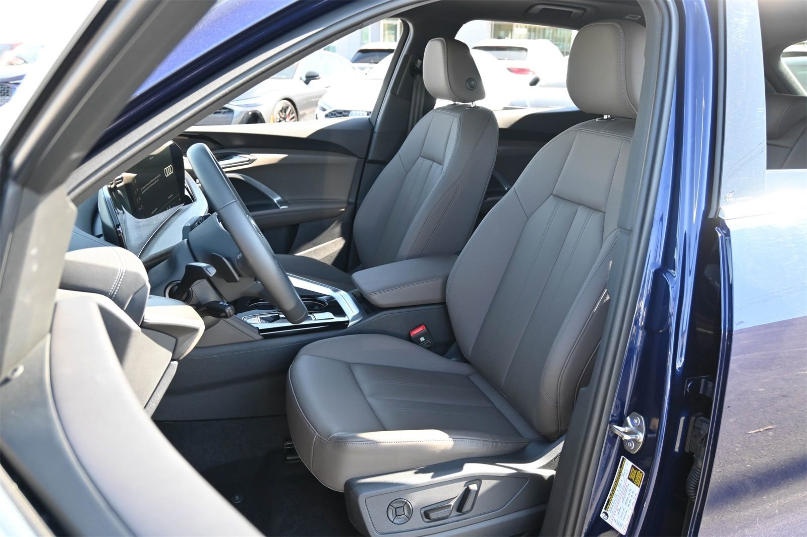 Certified 2025 Audi Q5 Premium w/ Convenience Package image 15