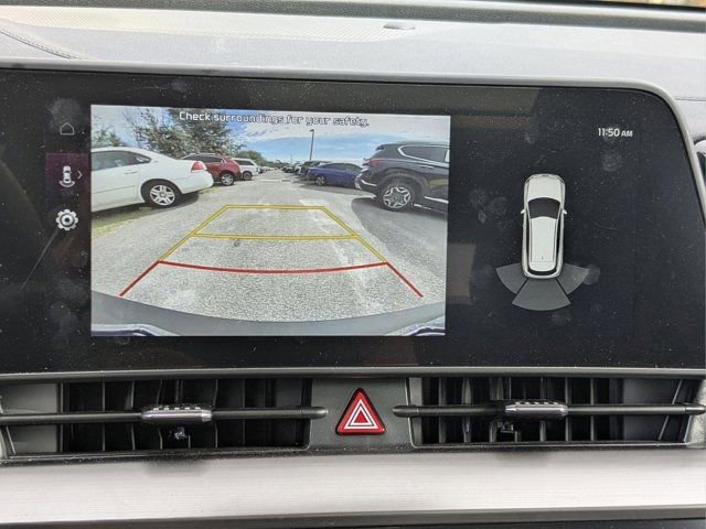 Used 2025 Kia Sportage EX w/ EX Premium Package image 24