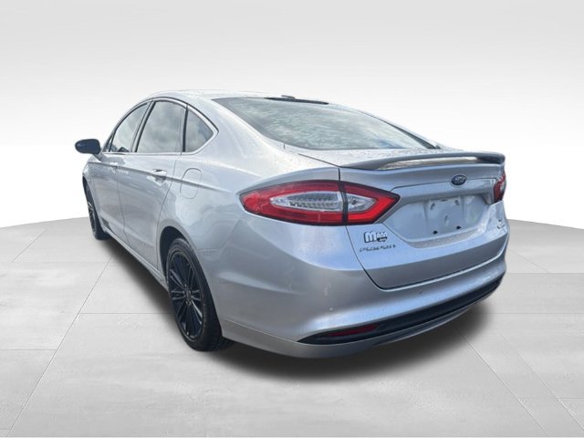 Used 2014 Ford Fusion SE w/ Equipment Group 202A FWD image 4