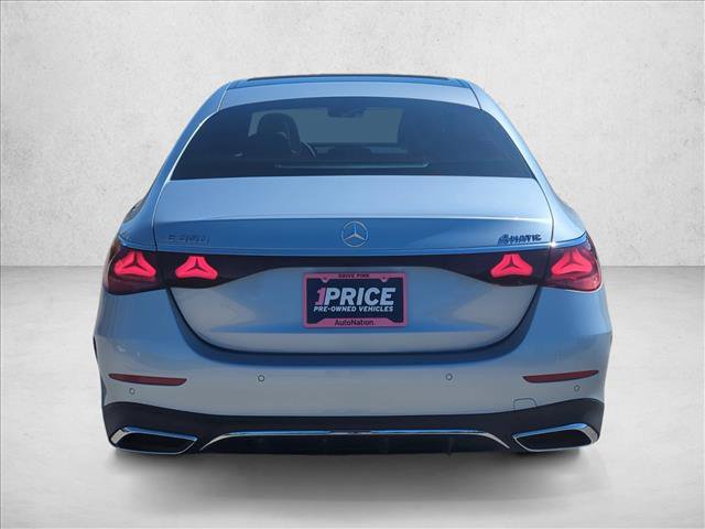 Used 2025 Mercedes-Benz E 350 4MATIC Sedan image 6