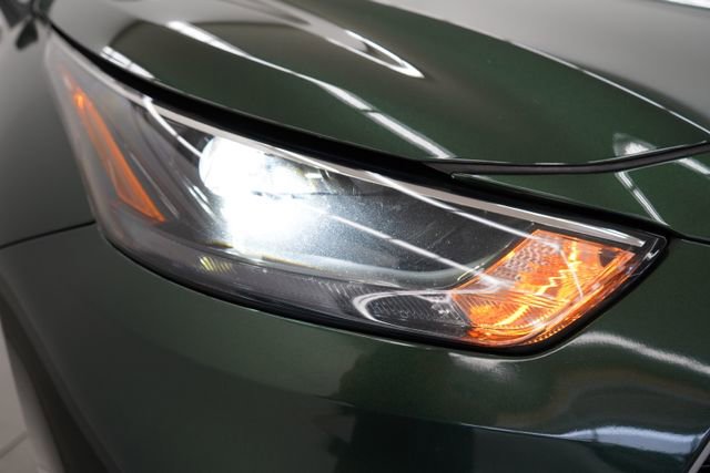 Used 2023 Toyota Highlander XLE image 98