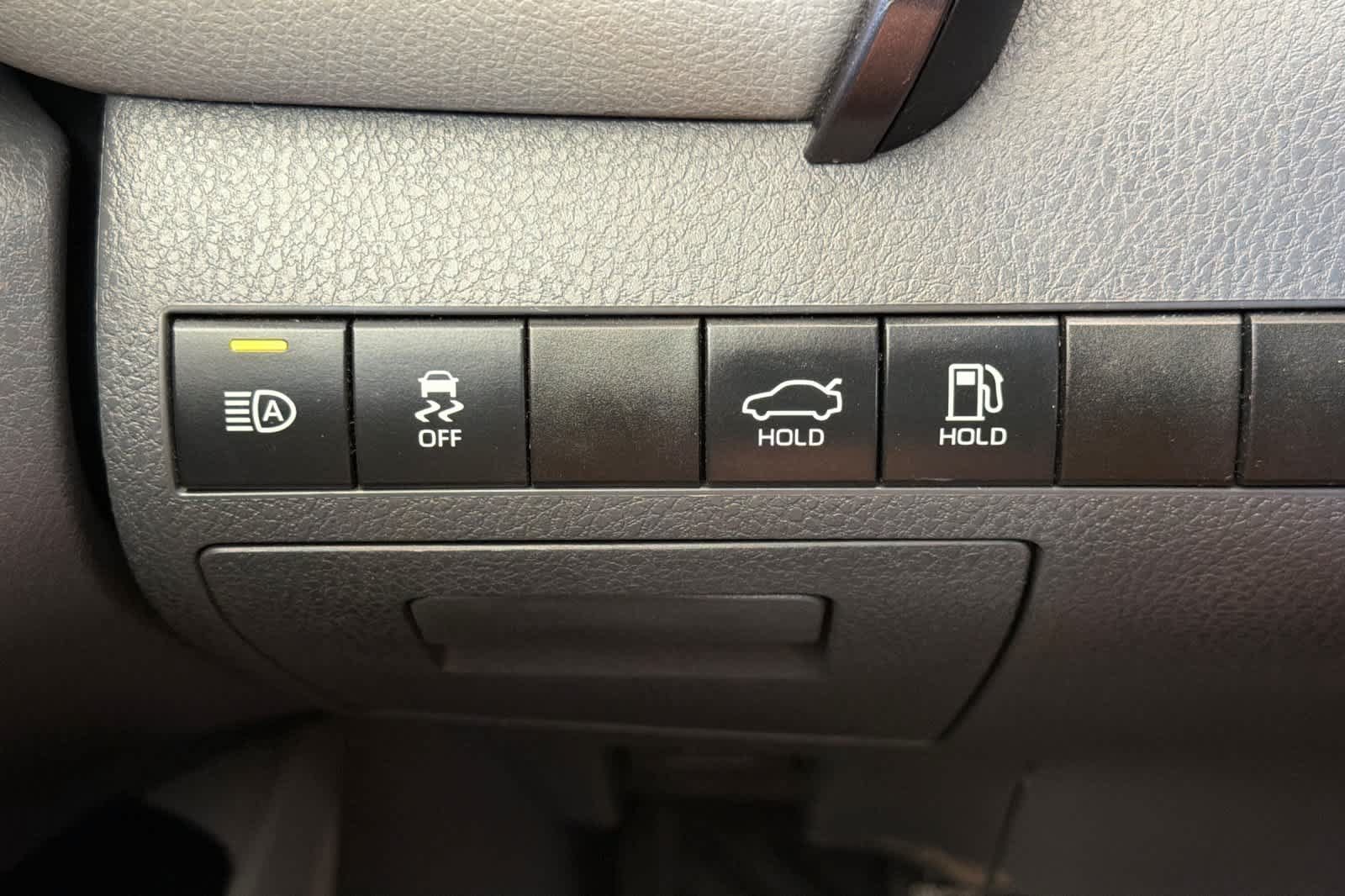 Used 2019 Toyota Camry SE FWD image 27