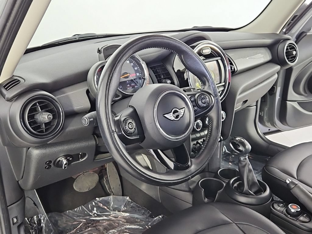 Used 2017 MINI Cooper 4-Door Hardtop FWD image 30