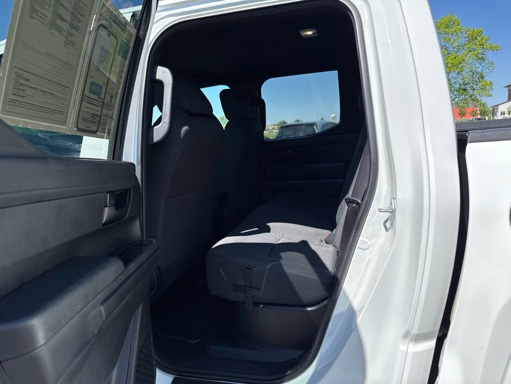 Used 2024 Toyota Tacoma SR AWD/4WD image 32