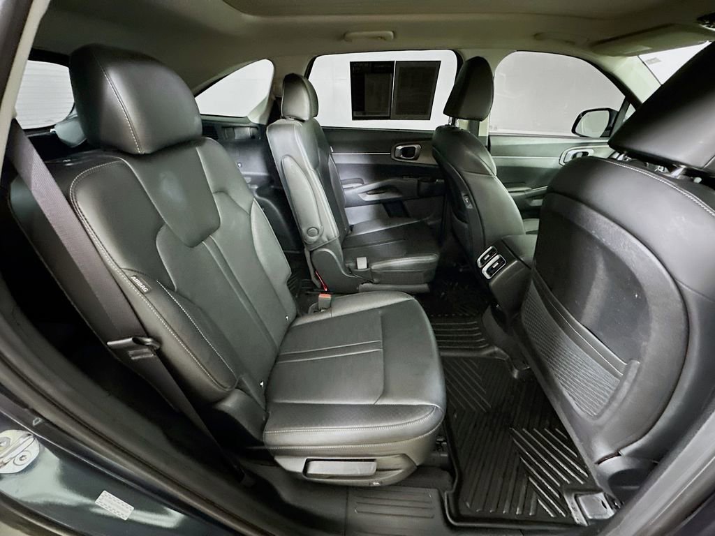 Used 2024 Kia Sorento X-Line EX image 11