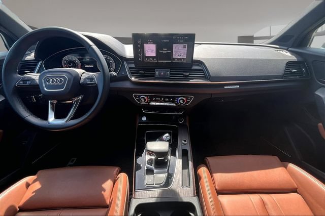 Used 2023 Audi Q5 2.0T Premium Plus w/ Premium Plus Package AWD/4WD image 7