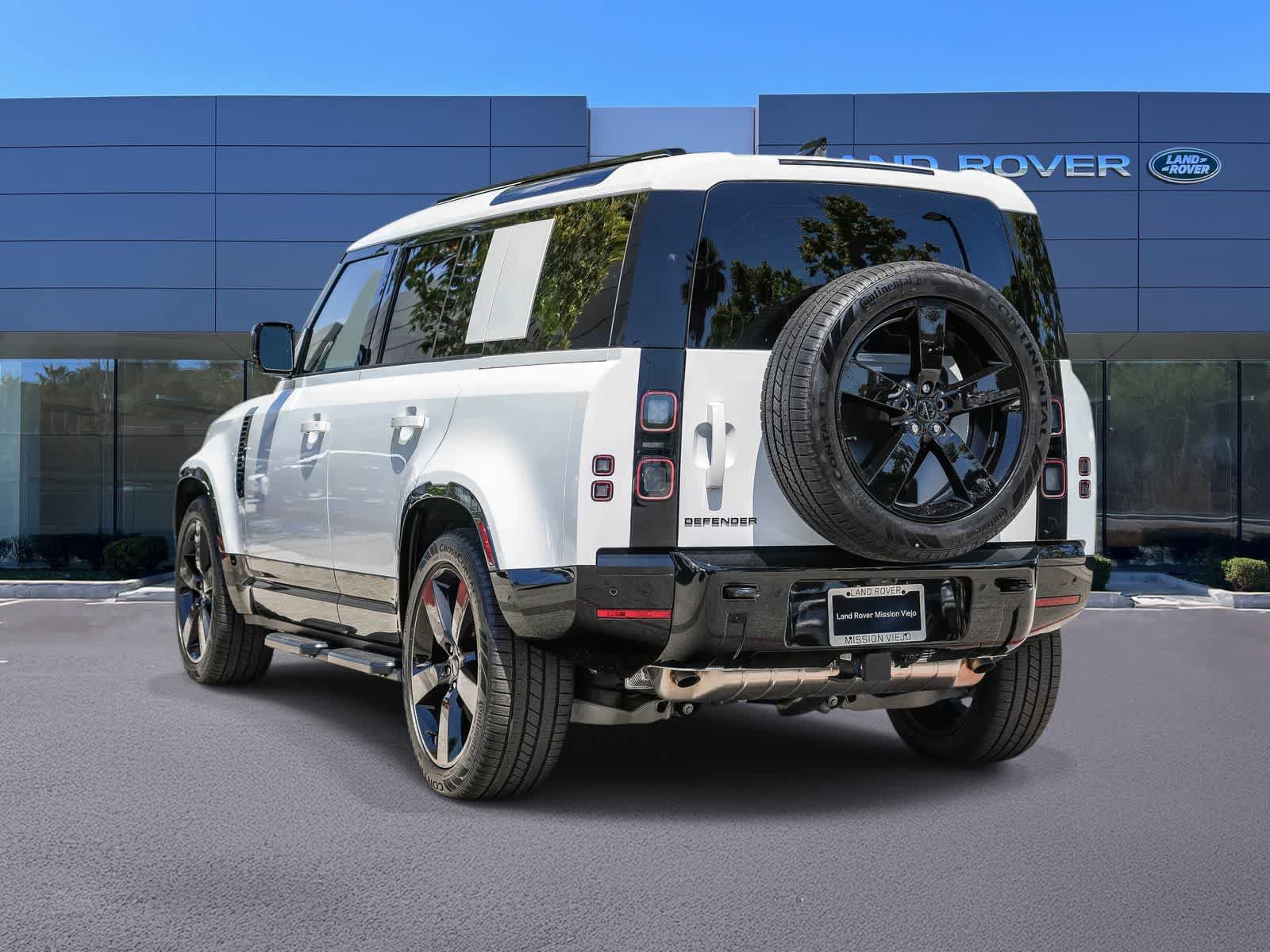 New 2026 Land Rover Defender 110 X-Dynamic SE AWD/4WD image 6