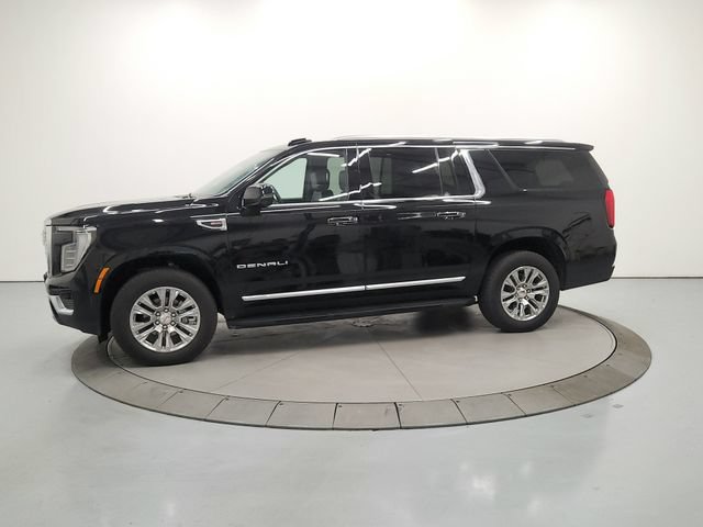 Used 2025 GMC Yukon XL Denali AWD/4WD image 5