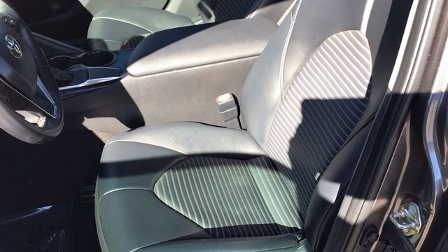 Used 2020 Toyota Camry SE image 24