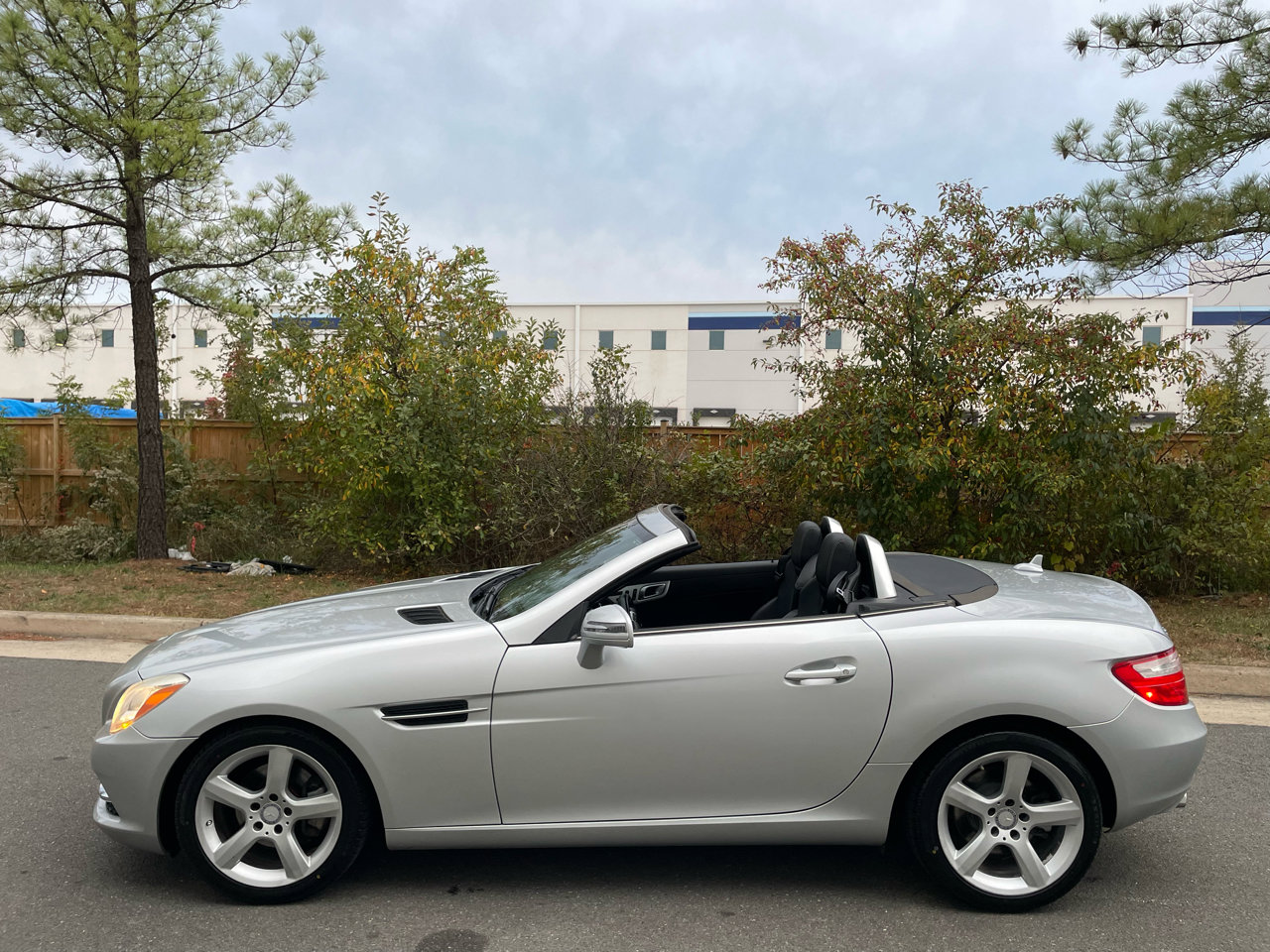 Used 2013 Mercedes-Benz SLK 250 image 10