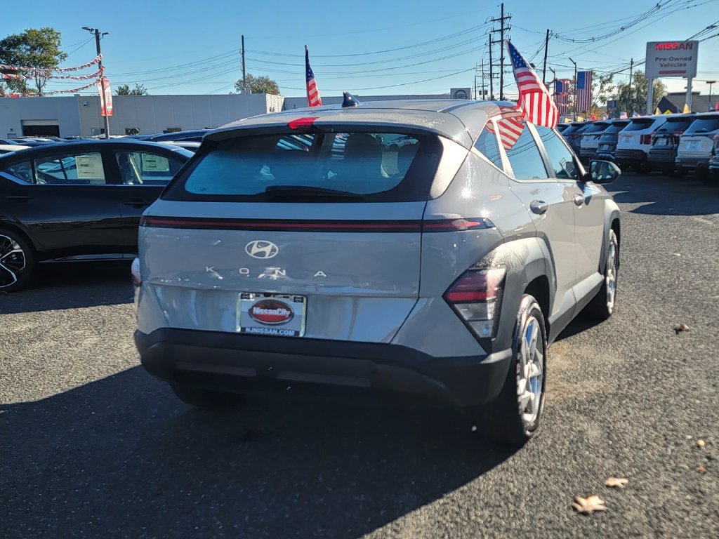 Used 2024 Hyundai Kona SE FWD image 8