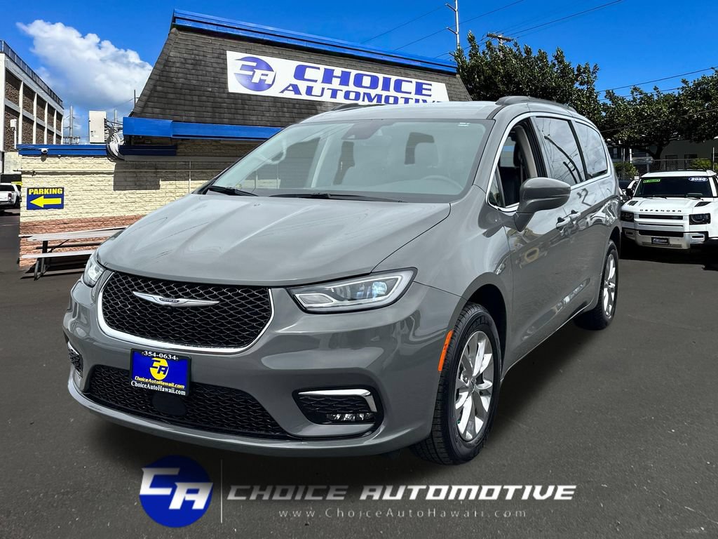 Used 2022 Chrysler Pacifica Touring-L AWD/4WD image 1