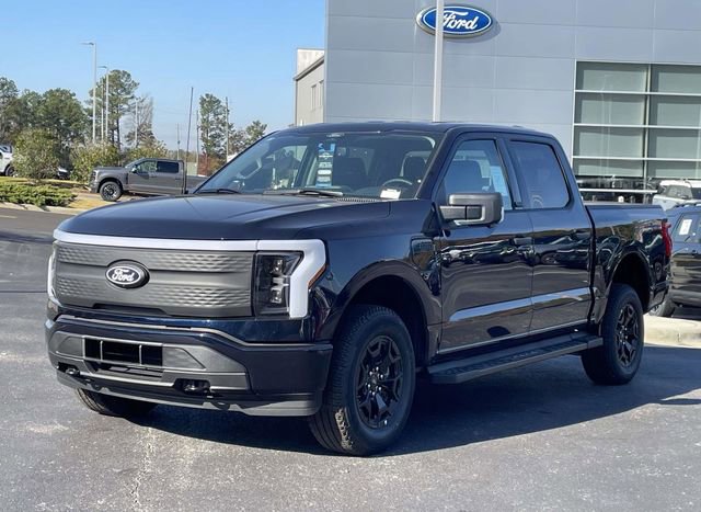 New 2025 Ford F150 Lightning XLT image 13