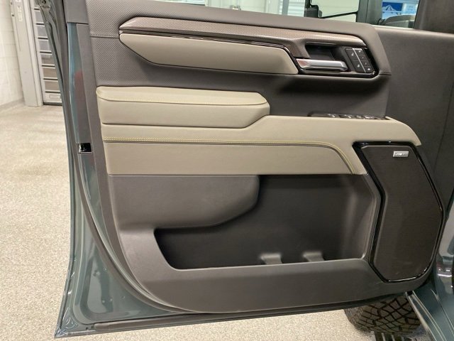 New 2026 Chevrolet Silverado 2500 ZR2 image 24