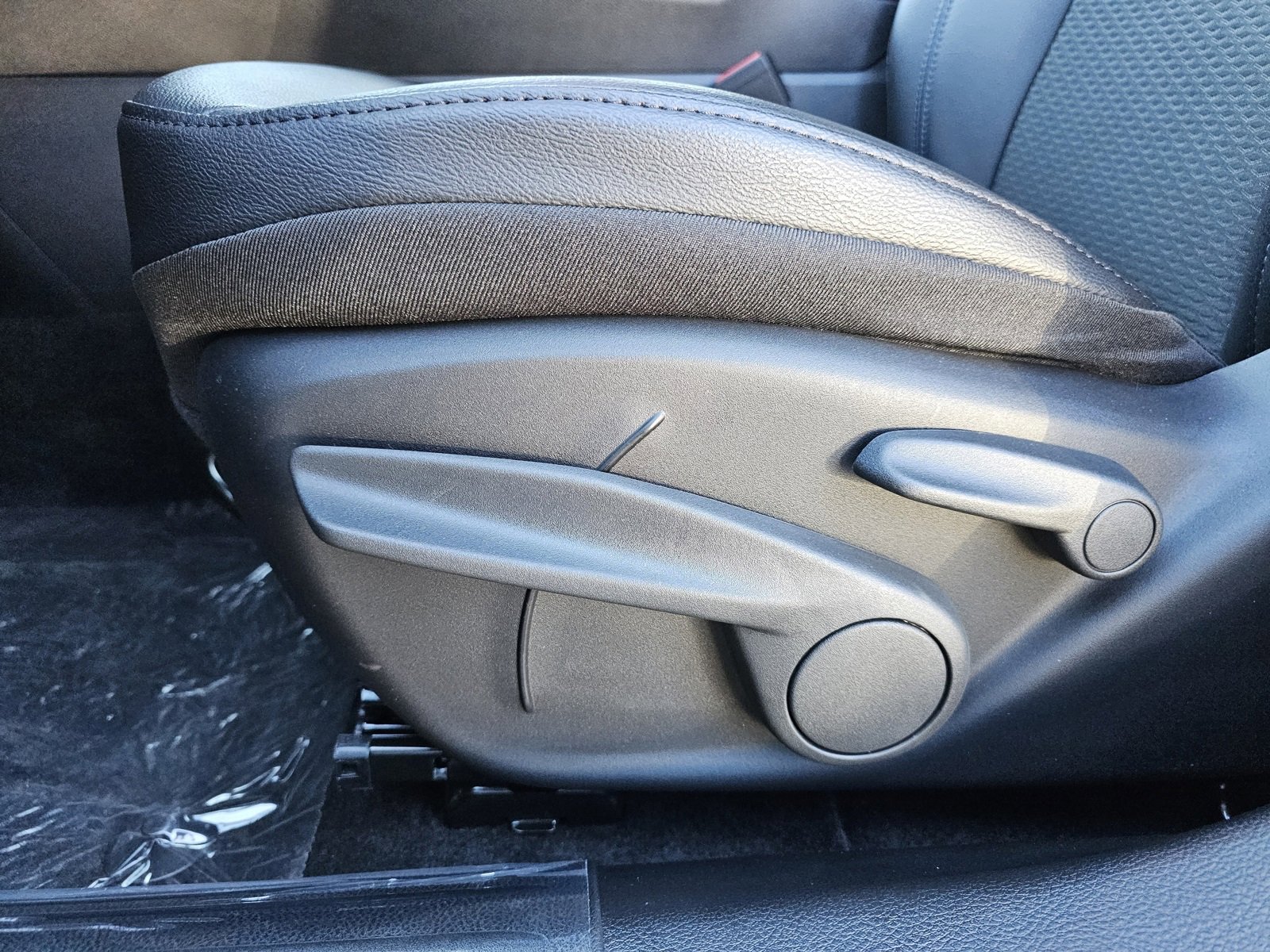 New 2026 Jeep Compass Latitude image 21