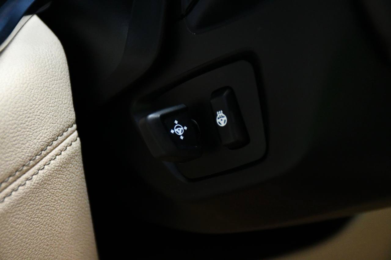 Used 2016 BMW 750i RWD image 52
