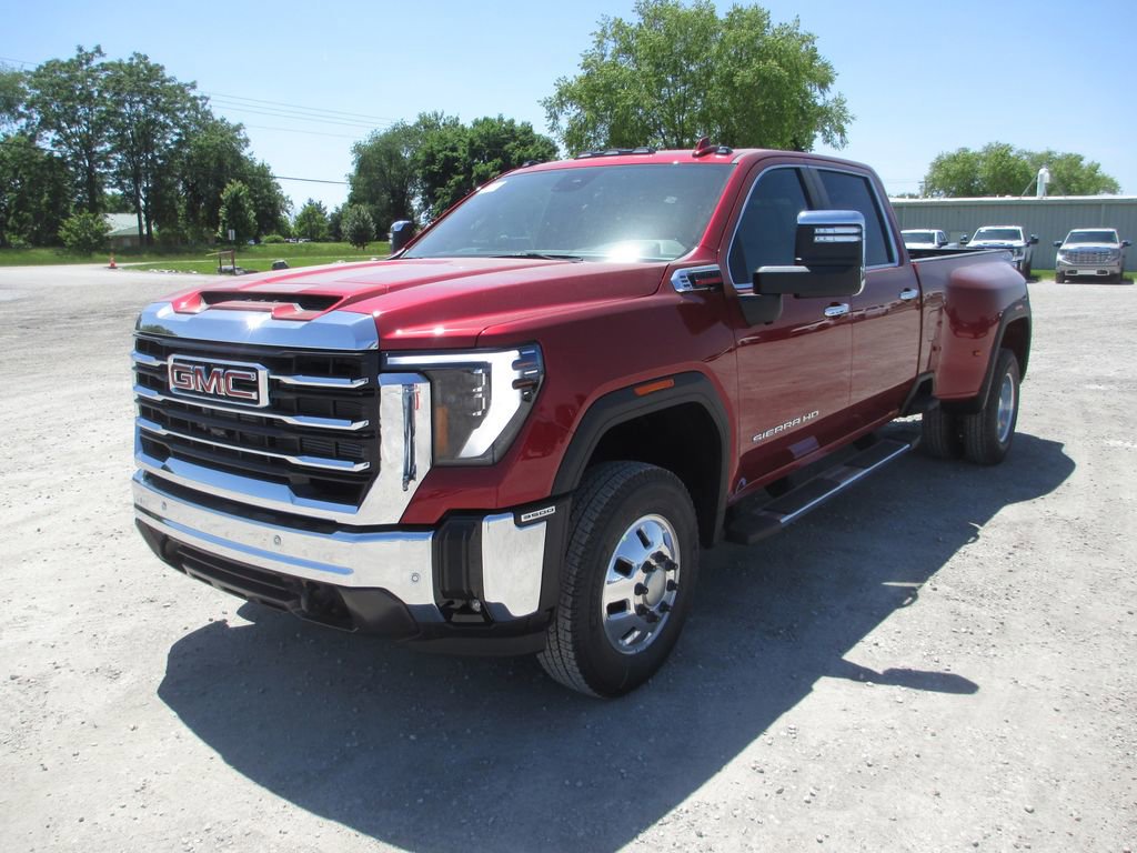 New 2026 GMC Sierra 3500 SLT w/ SLT Premium Package AWD/4WD image 11