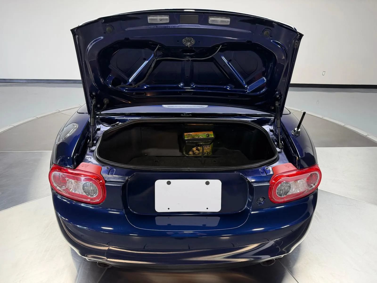 Used 2012 MAZDA MX-5 Miata Touring w/ Suspension Pkg RWD image 12