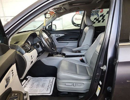 Used 2018 Honda Pilot Touring image 2