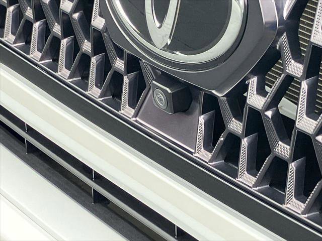 Certified 2022 Toyota Tacoma Limited w/ Nightshade Package image 12