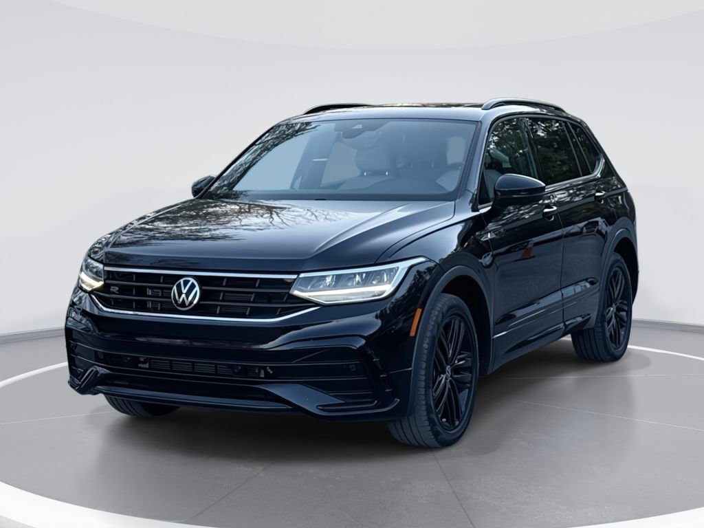 Used 2022 Volkswagen Tiguan SE R-Line image 1