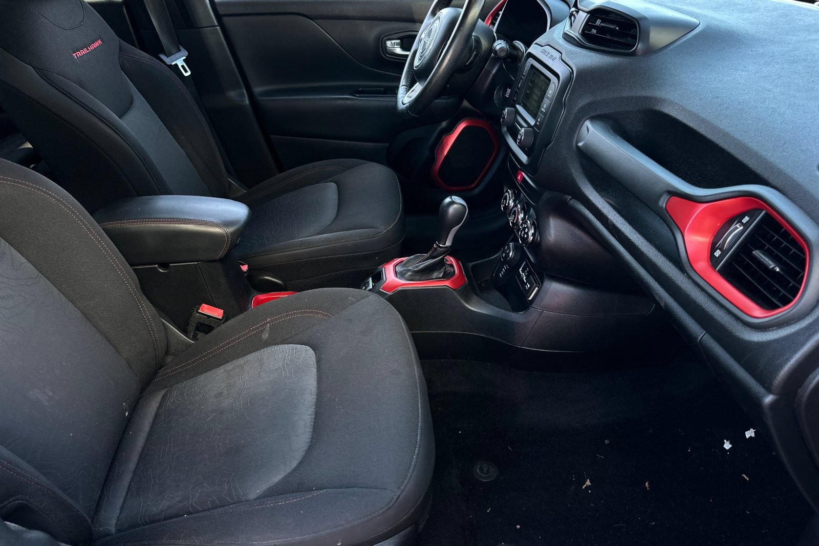 Used 2016 Jeep Renegade Trailhawk AWD/4WD image 16