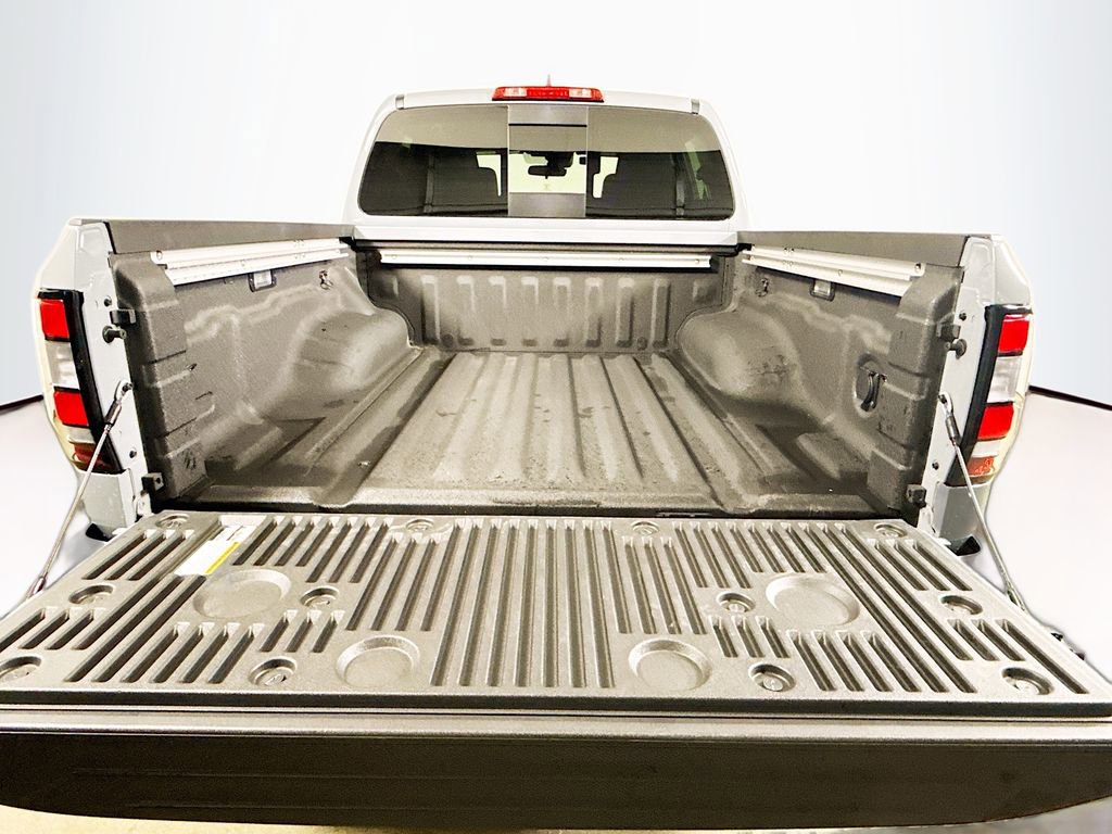 Used 2025 Nissan Frontier PRO-4X w/ Pro Convenience Package AWD/4WD image 25
