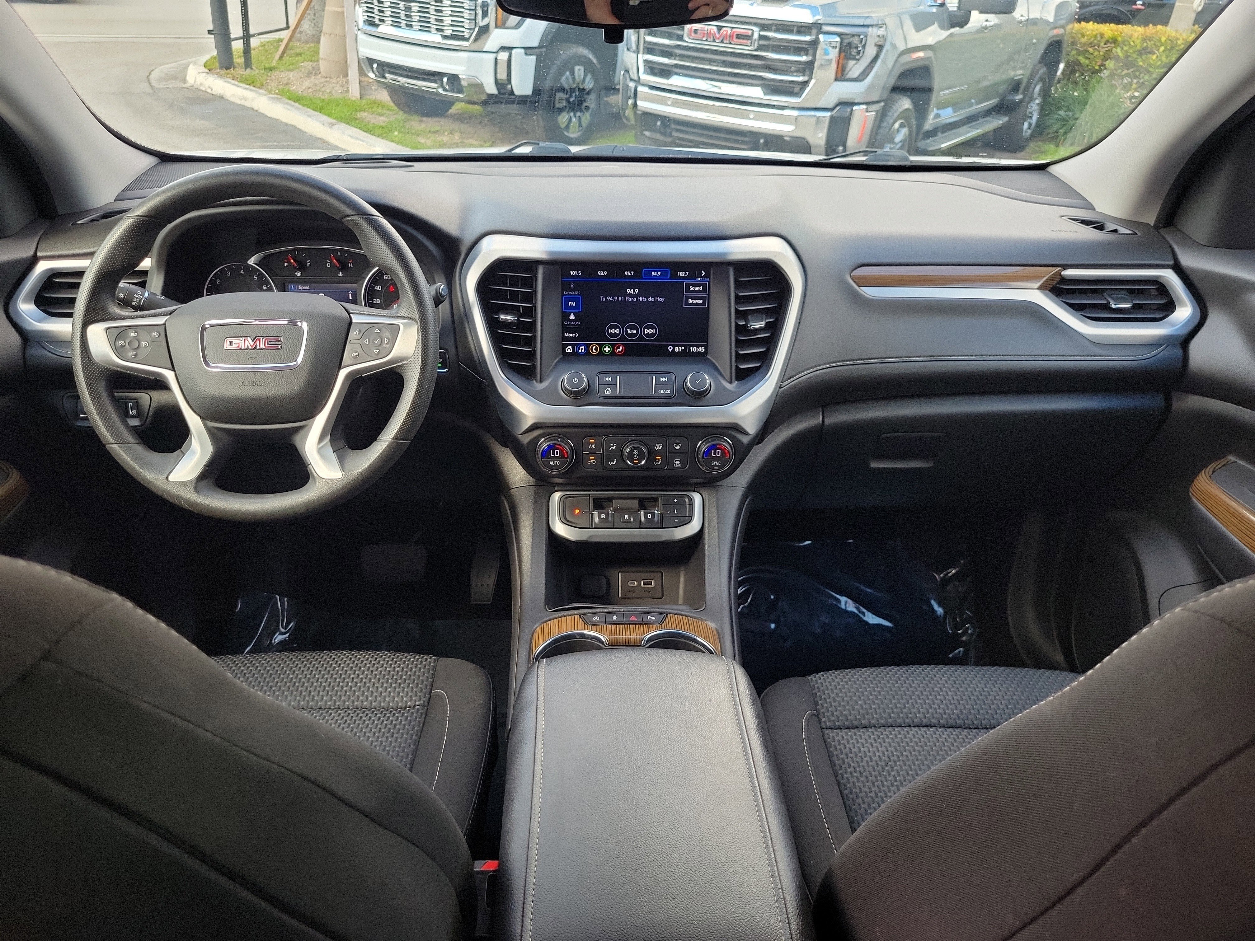 Used 2021 GMC Acadia SLE w/ Driver Convenience Package image 17