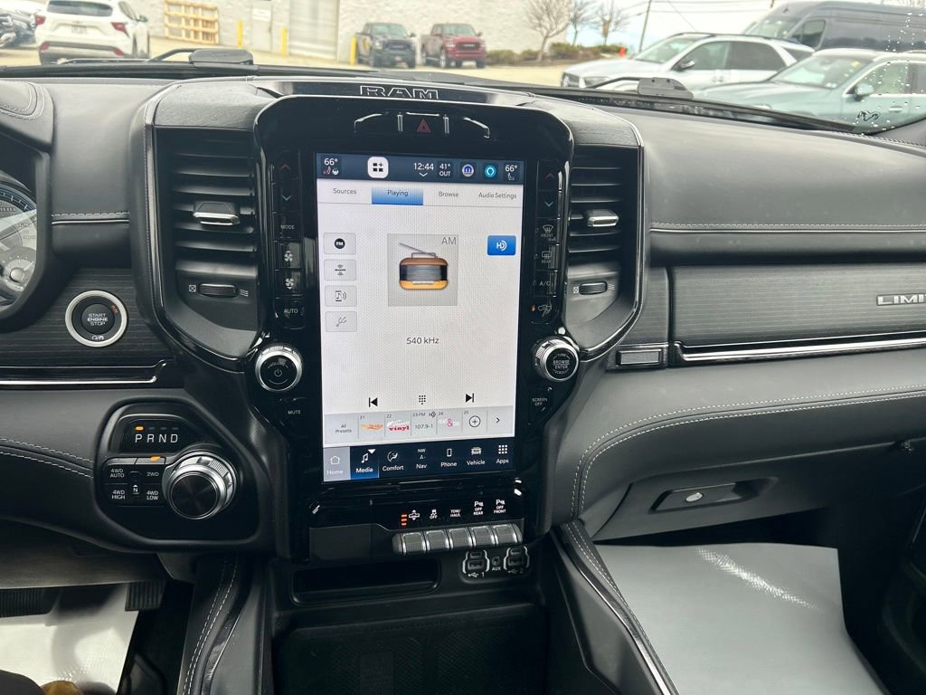 Used 2022 RAM 1500 Limited AWD/4WD image 18