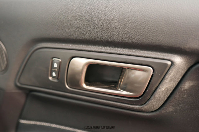 Used 2020 Ford Mustang Shelby GT500 w/ Carbon Fiber Track Pack image 46