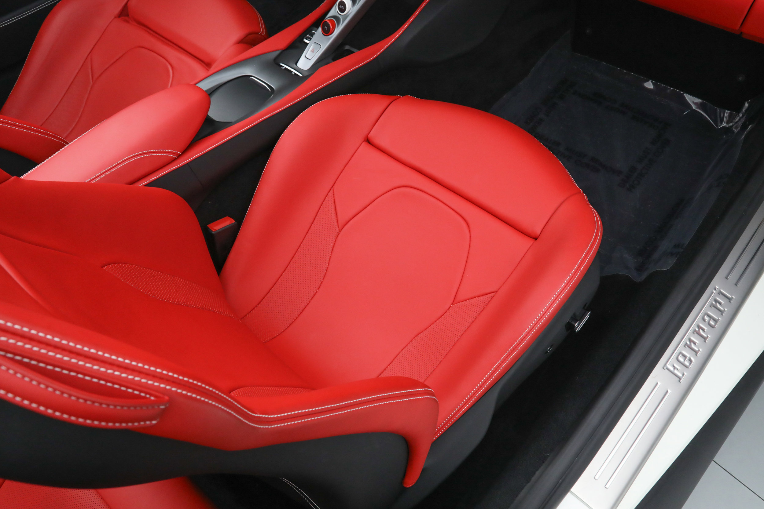 Certified 2022 Ferrari Portofino M RWD image 25