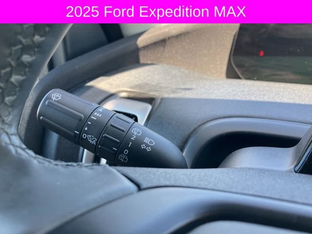Used 2025 Ford Expedition Max Active image 35