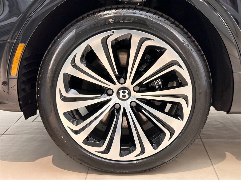 New 2024 Bentley Bentayga image 15