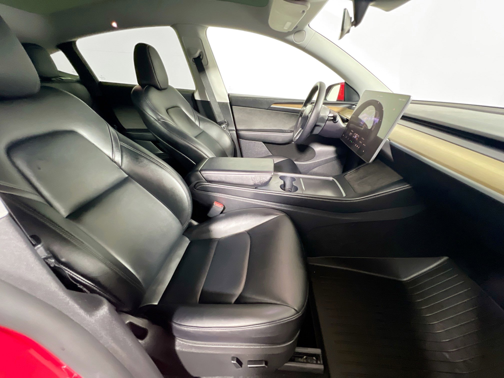 Used 2023 Tesla Model Y Long Range image 29