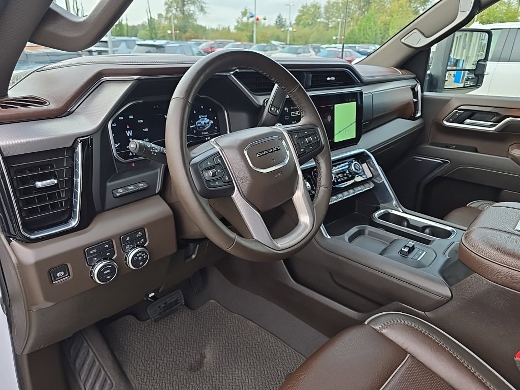 Used 2025 GMC Sierra 3500 Denali w/ Denali Reserve Package image 10