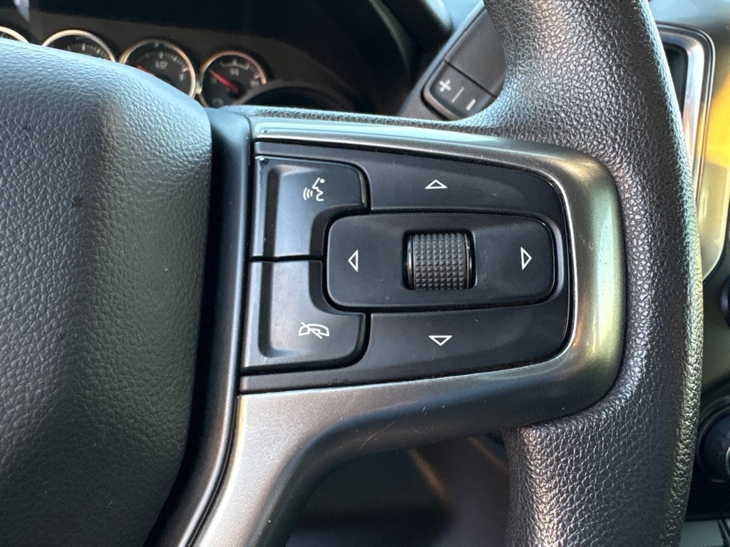 Used 2020 Chevrolet Silverado 1500 LT AWD/4WD image 21