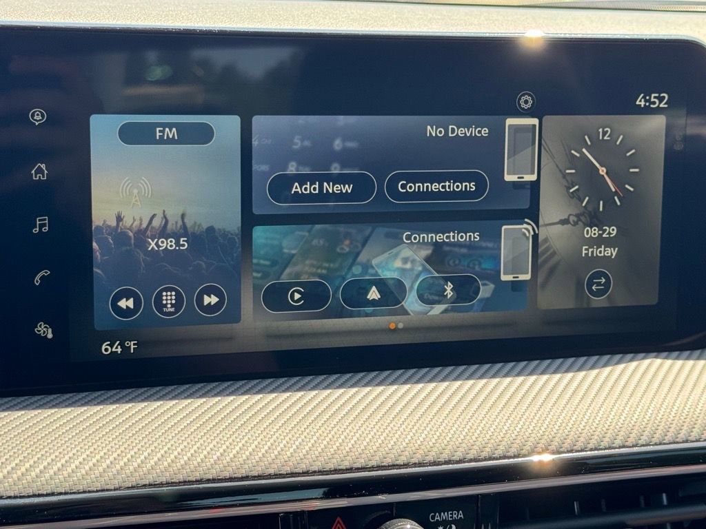 New 2025 Nissan Kicks SR FWD image 22