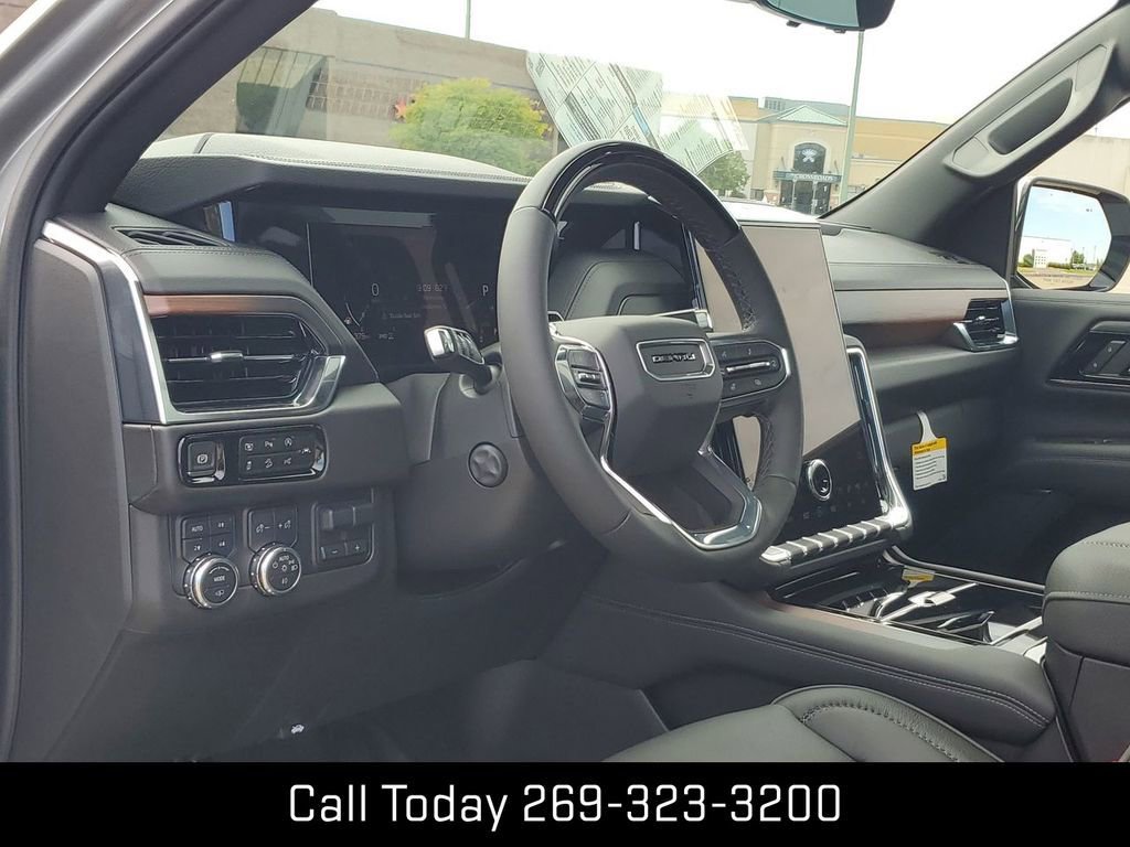 New 2025 GMC Yukon XL Denali w/ Denali Reserve Package image 12