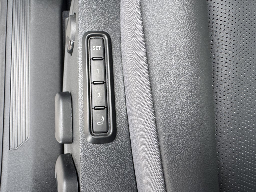 Used 2024 Volkswagen ID.4 S RWD image 29
