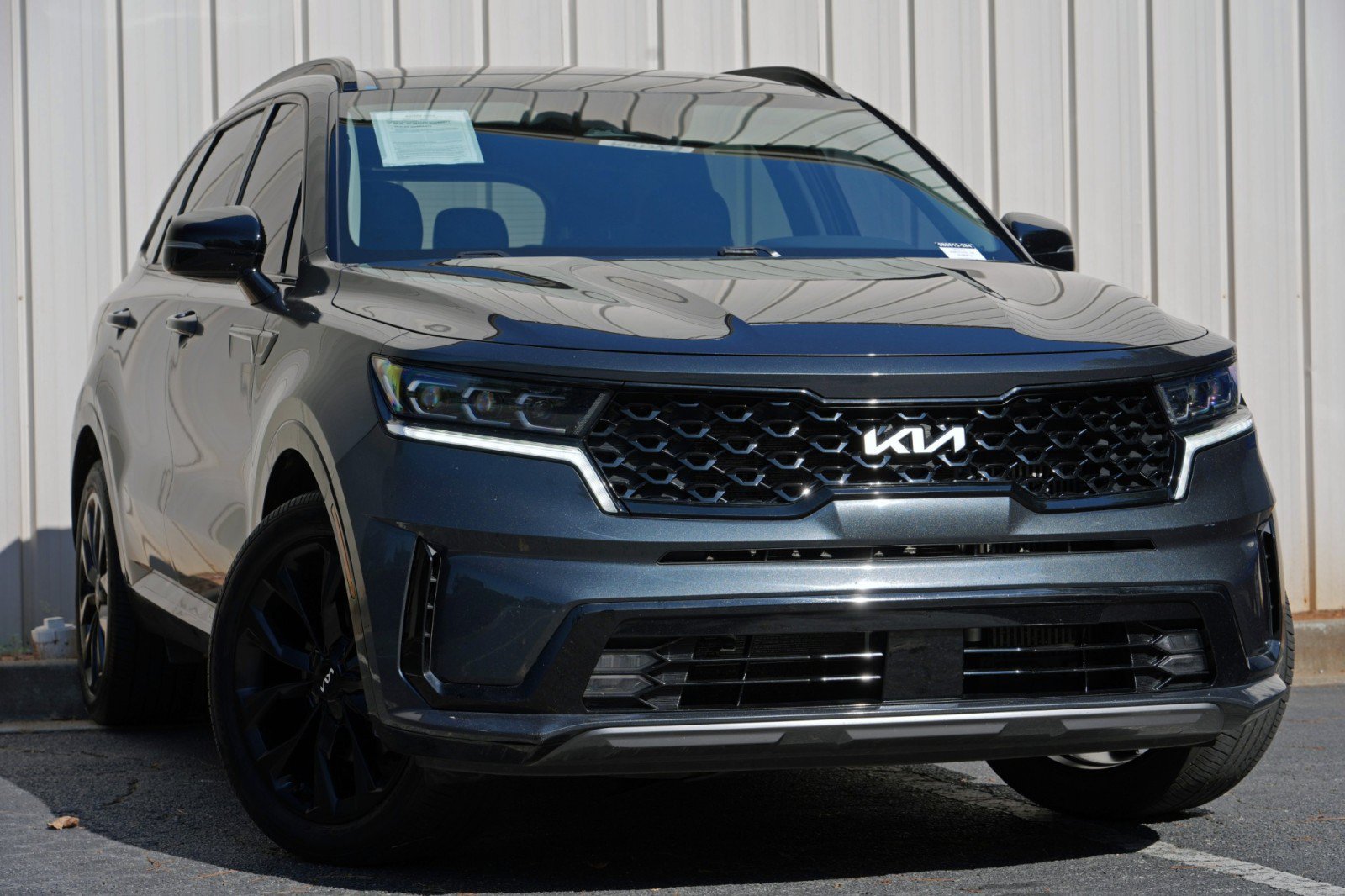 Used 2022 Kia Sorento SX FWD image 2