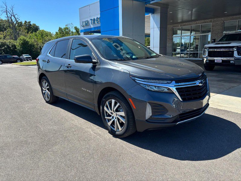 Used 2023 Chevrolet Equinox LT image 2