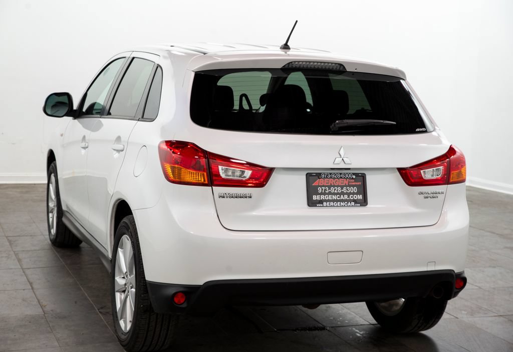 Used 2015 Mitsubishi Outlander Sport ES AWD/4WD image 9