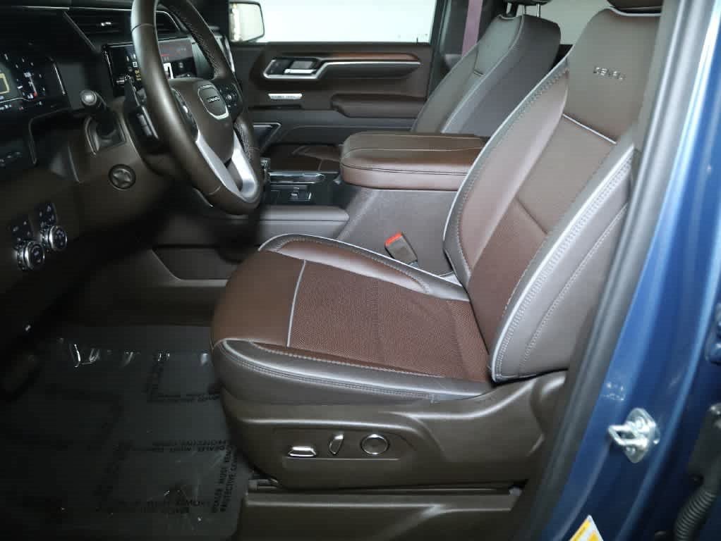 Used 2025 GMC Sierra 1500 Denali w/ Denali Reserve Package AWD/4WD image 18