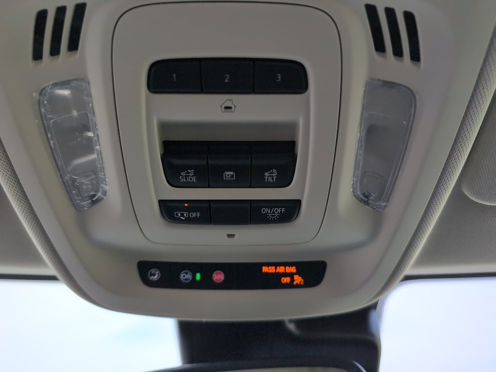 Used 2023 Buick Envision Essence w/ Technology Package I image 33